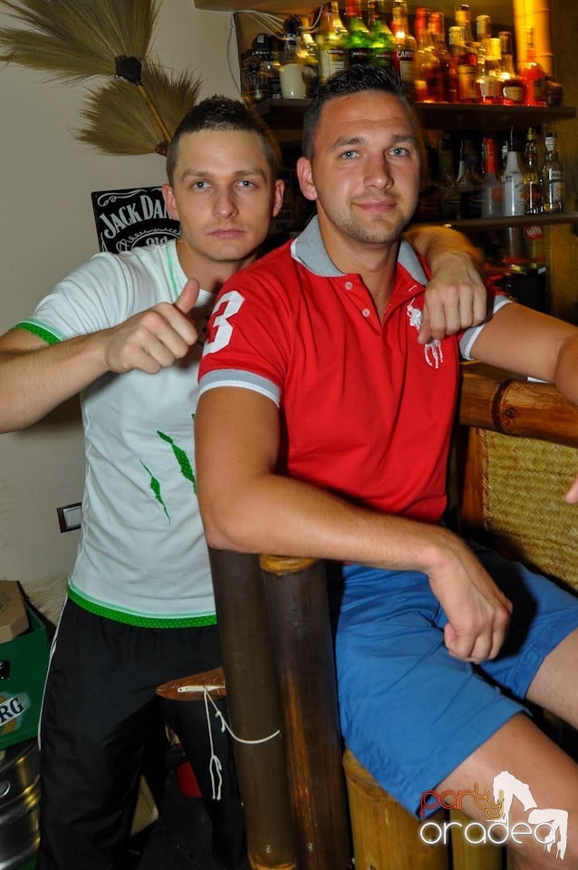 Zulu Karaoke Friday, Zulu Caffe