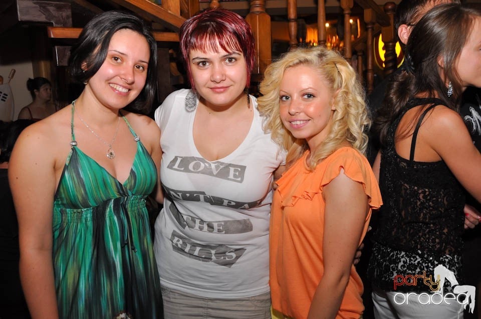 Zulu Karaoke Night, Zulu Caffe