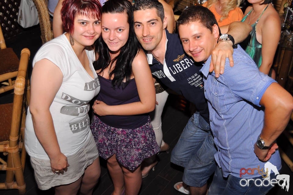 Zulu Karaoke Night, Zulu Caffe