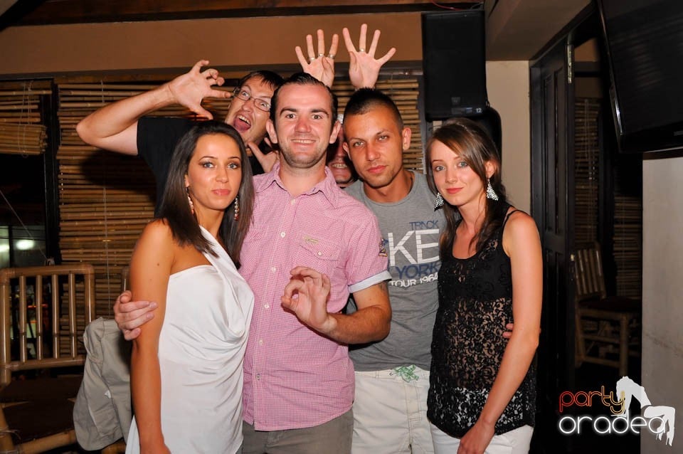 Zulu Karaoke Night, Zulu Caffe