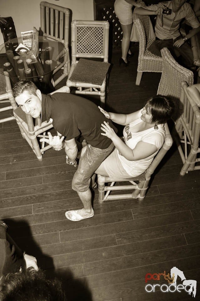 Zulu Karaoke Night, Zulu Caffe