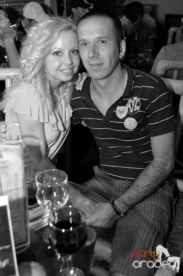 Zulu Karaoke Night, Zulu Caffe