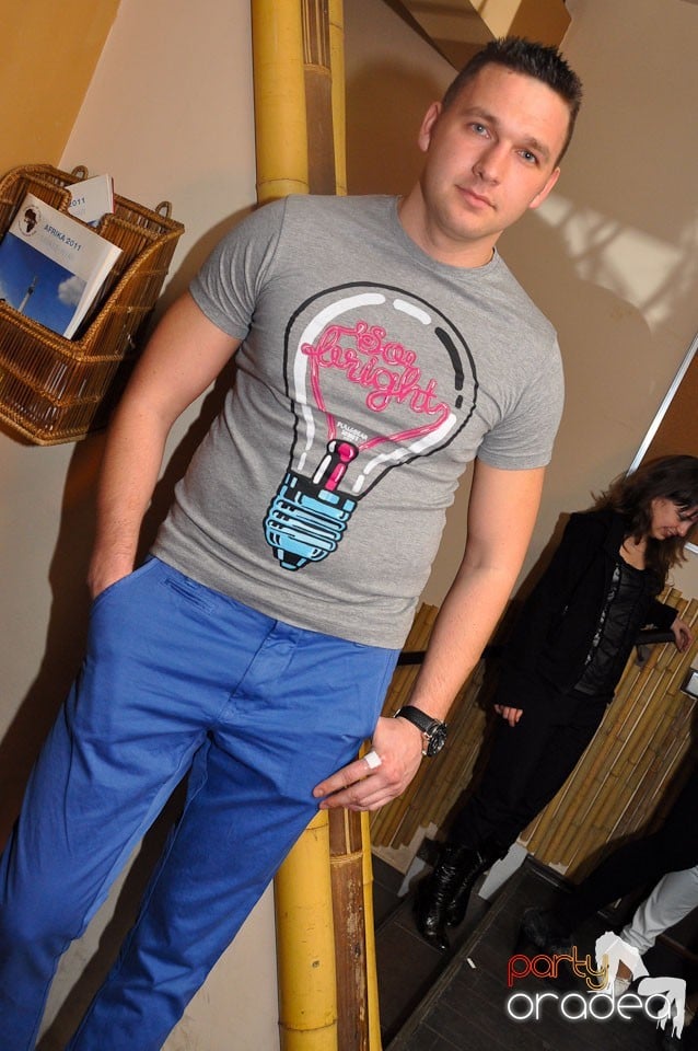 Zulu karaoke party, Zulu Caffe