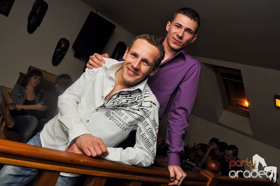 Zulu karaoke party, Zulu Caffe