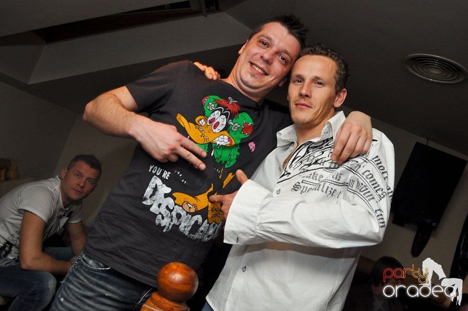 Zulu karaoke party, Zulu Caffe