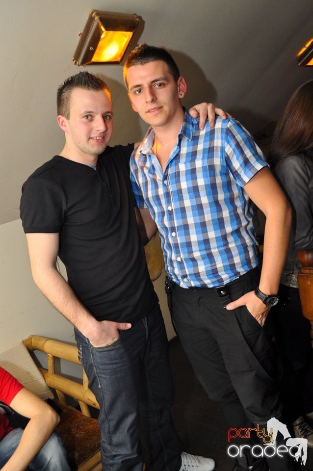 Zulu karaoke party, Zulu Caffe