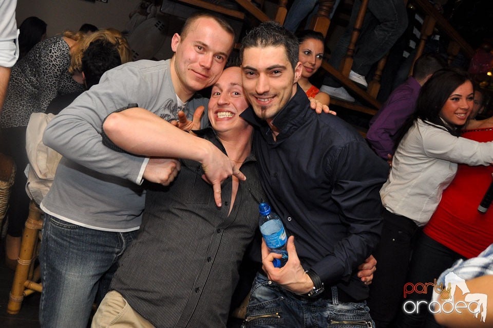 Zulu karaoke party, Zulu Caffe