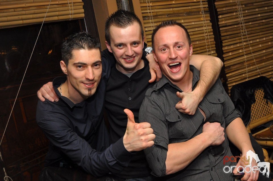 Zulu karaoke party, Zulu Caffe