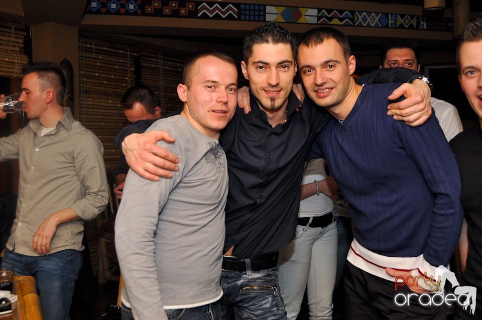 Zulu karaoke party, Zulu Caffe