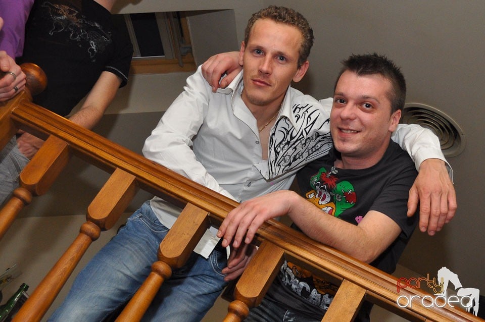 Zulu karaoke party, Zulu Caffe