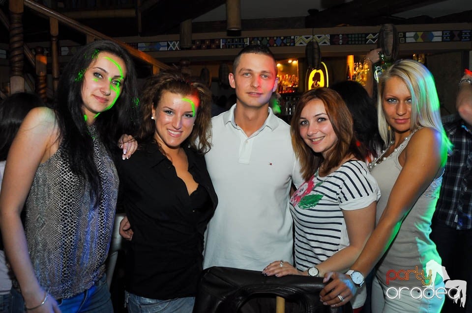 Zulu Saturday Night Party, Zulu Caffe