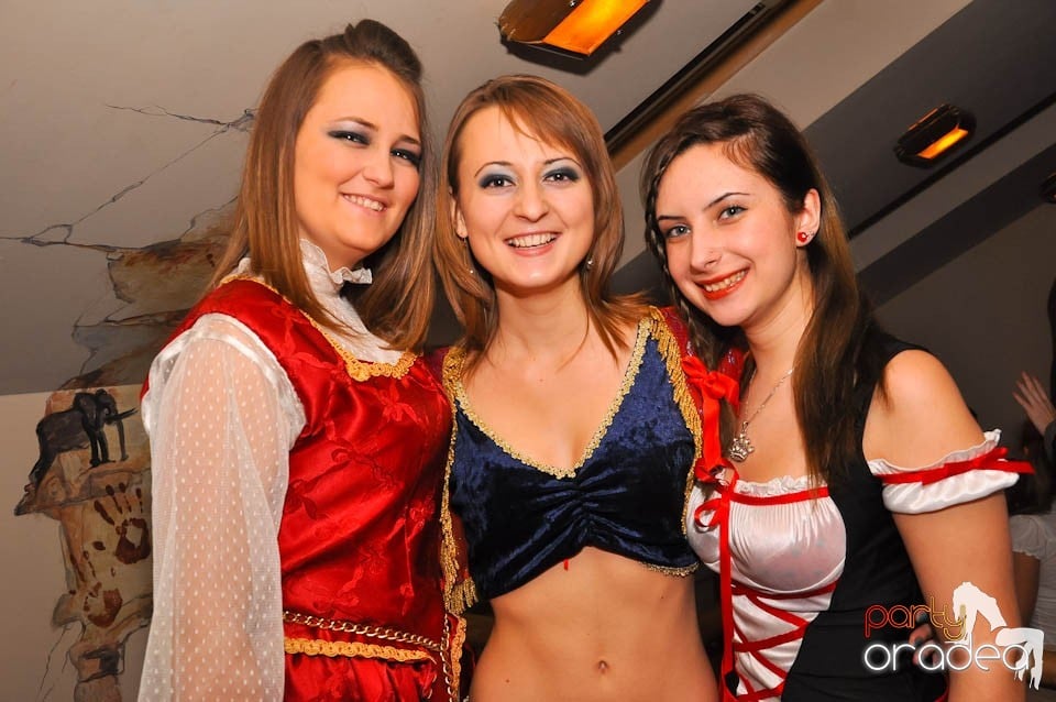 Zulu Saturday Night Party, Zulu Caffe