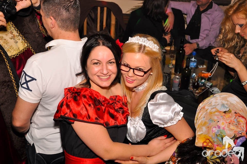 Zulu Saturday Night Party, Zulu Caffe