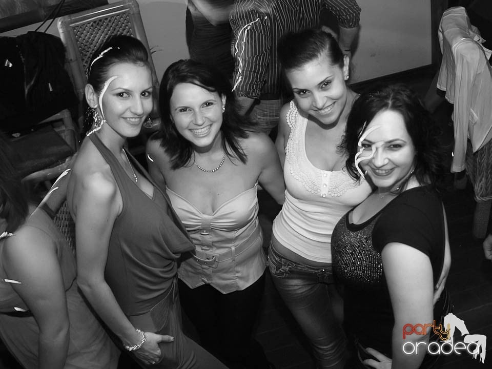 Zulu Saturday Night Party, Zulu Caffe