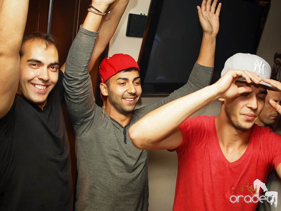 Zulu Saturday Night Party, Zulu Caffe