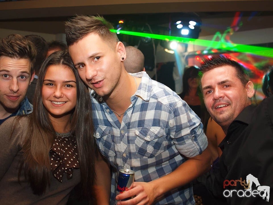 Zulu Saturday Night Party, Zulu Caffe