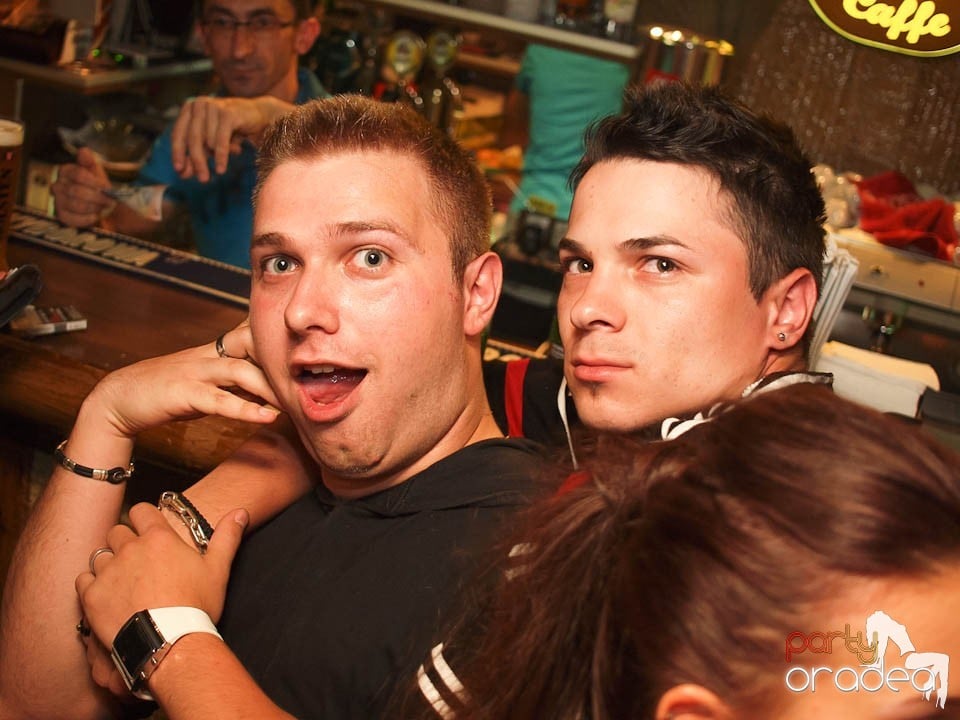 Zulu Saturday Night Party, Zulu Caffe