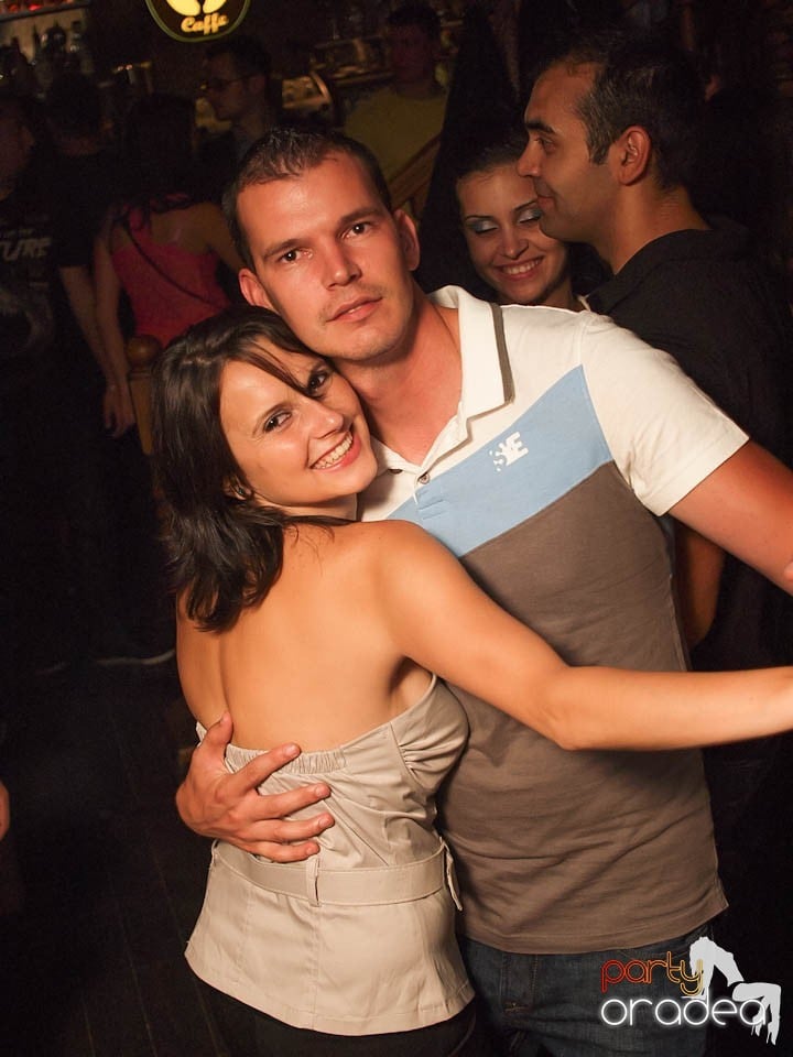 Zulu Saturday Night Party, Zulu Caffe