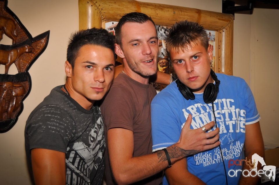 Zulu Saturday Night Party, Zulu Caffe