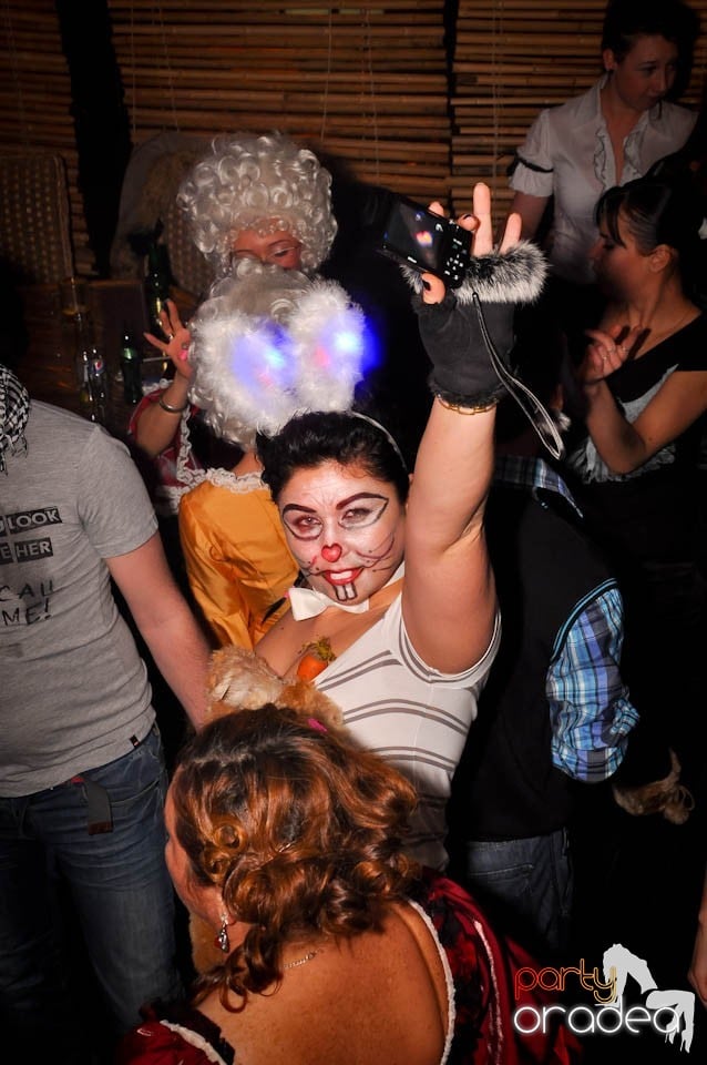 Zulu Saturday Night Party, Zulu Caffe