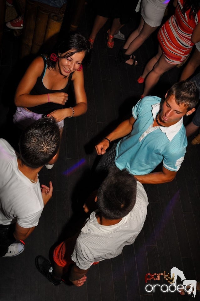 Zulu Saturday Night Party, Zulu Caffe