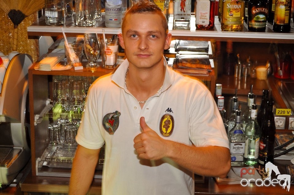 Zulu Saturday Night Party, Zulu Caffe