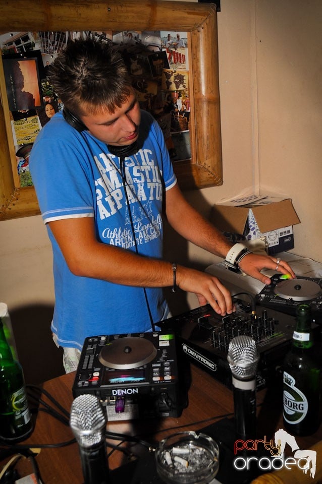 Zulu Saturday Night Party, Zulu Caffe