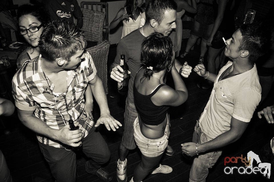 Zulu Saturday Night Party, Zulu Caffe