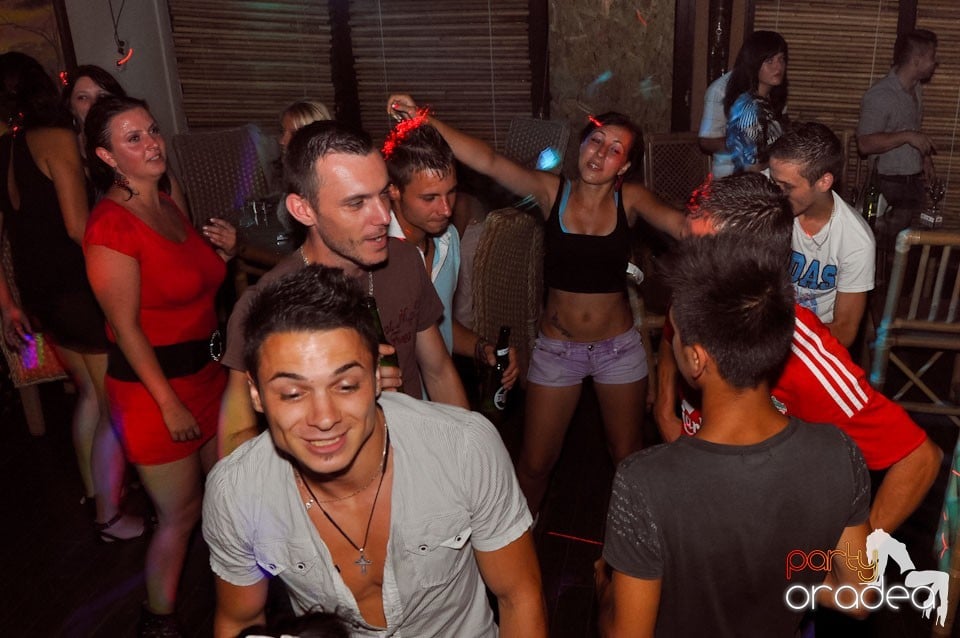 Zulu Saturday Night Party, Zulu Caffe