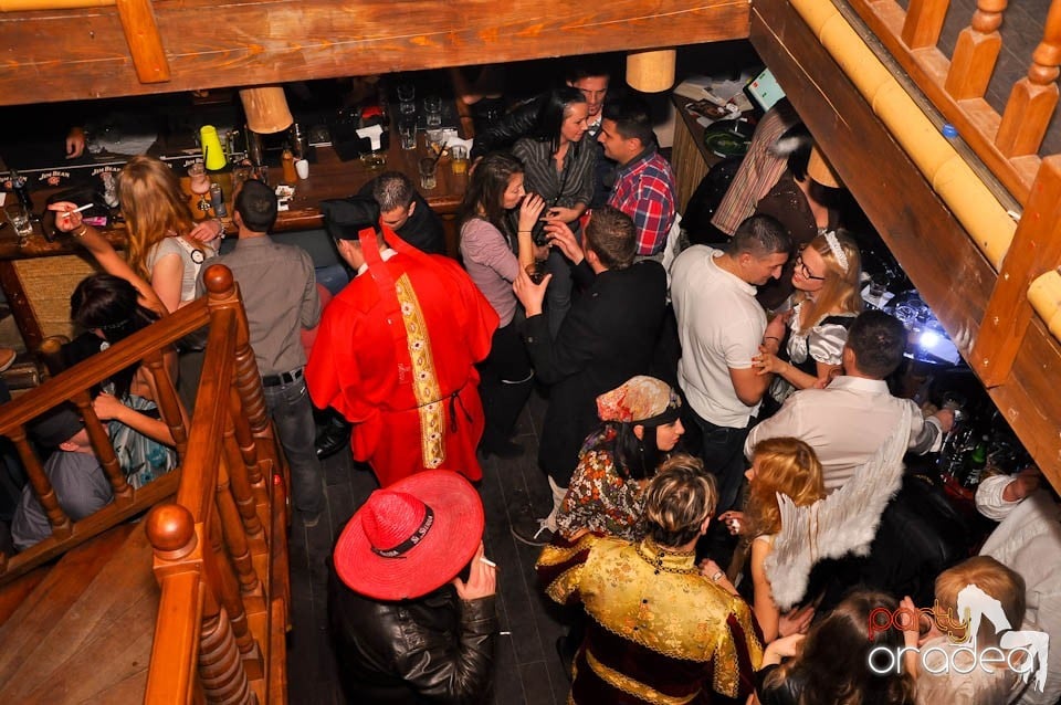 Zulu Saturday Night Party, Zulu Caffe