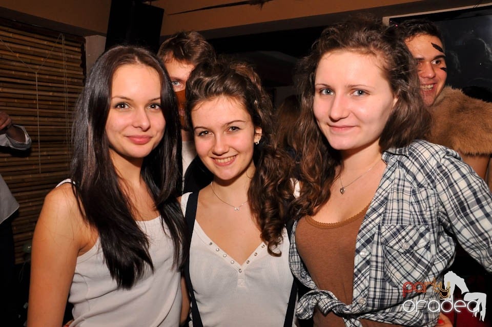 Zulu Saturday Night Party, Zulu Caffe