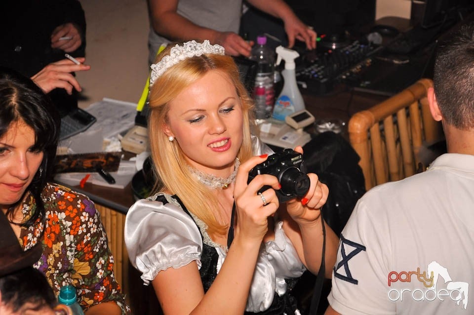 Zulu Saturday Night Party, Zulu Caffe