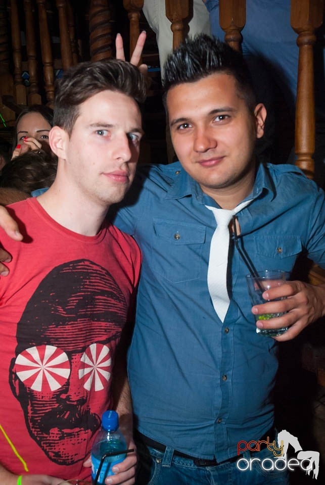 Zulu Saturday Night Party, Zulu Caffe