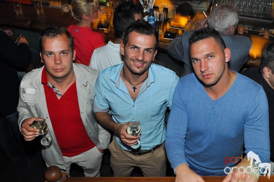 Zulu Saturday Night Party, Zulu Caffe