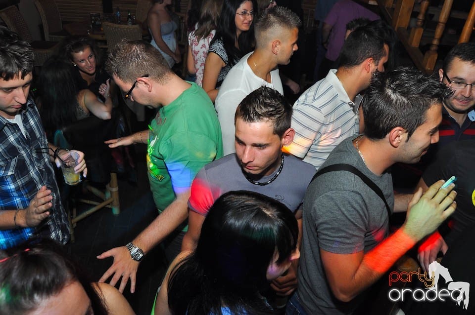 Zulu Saturday Night Party, Zulu Caffe