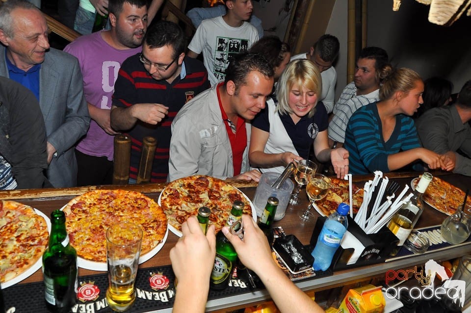 Zulu Saturday Night Party, Zulu Caffe