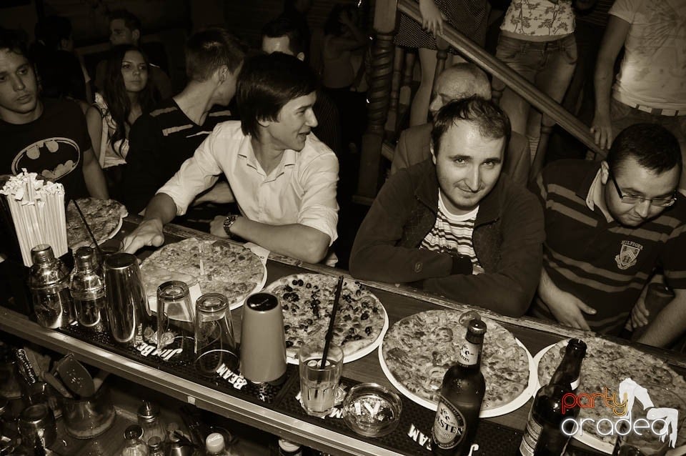 Zulu Saturday Night Party, Zulu Caffe