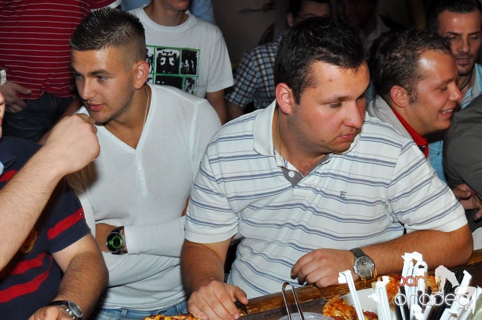 Zulu Saturday Night Party, Zulu Caffe