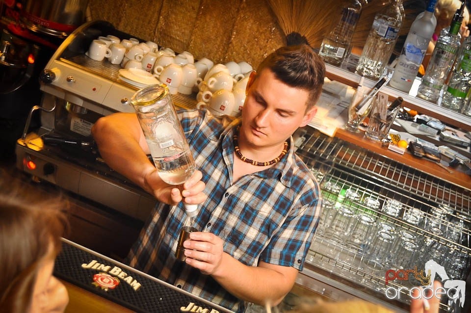 Zulu Tropicana Party, Zulu Caffe