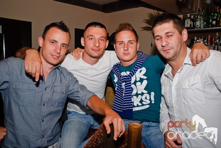 Zulu White Sensation Party, Zulu Caffe