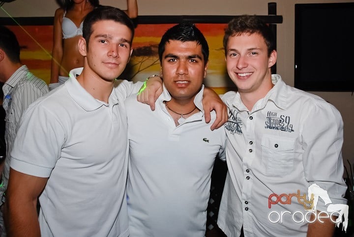 Zulu White Sensation Party, Zulu Caffe