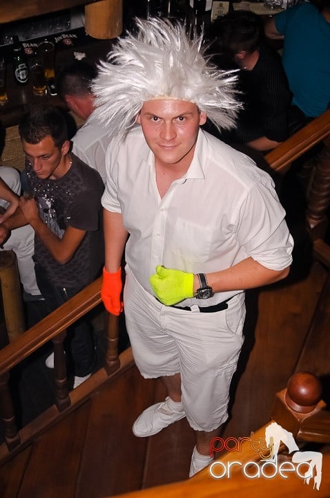 Zulu White Sensation Party, Zulu Caffe