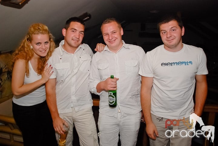 Zulu White Sensation Party, Zulu Caffe