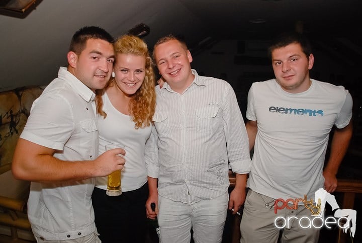 Zulu White Sensation Party, Zulu Caffe