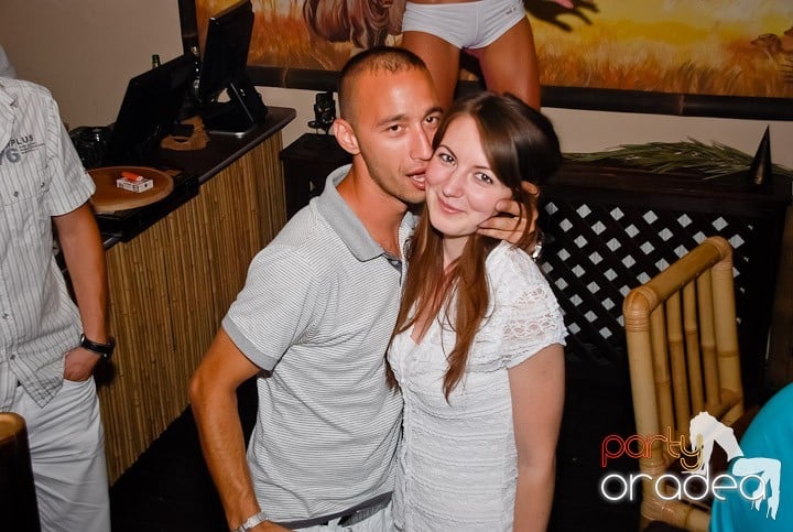 Zulu White Sensation Party, Zulu Caffe