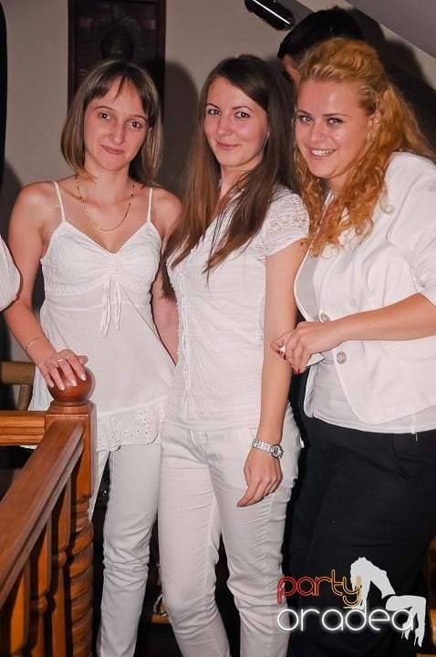 Zulu White Sensation Party, Zulu Caffe