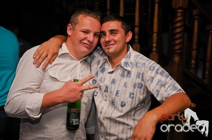 Zulu White Sensation Party, Zulu Caffe