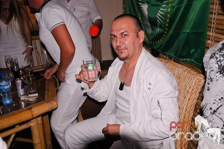 Zulu White Sensation Party, Zulu Caffe