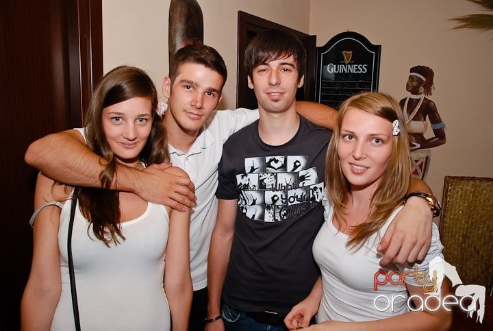 Zulu White Sensation Party, Zulu Caffe