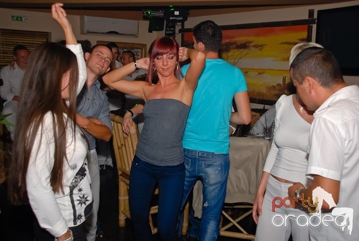 Zulu White Sensation Party, Zulu Caffe